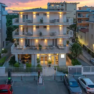 hotel-riva-e-mare.emilia-romagnahotels.net/