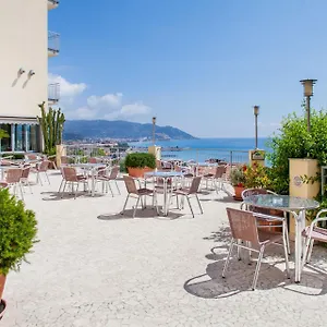 metropol.hotelitalianriviera.com/